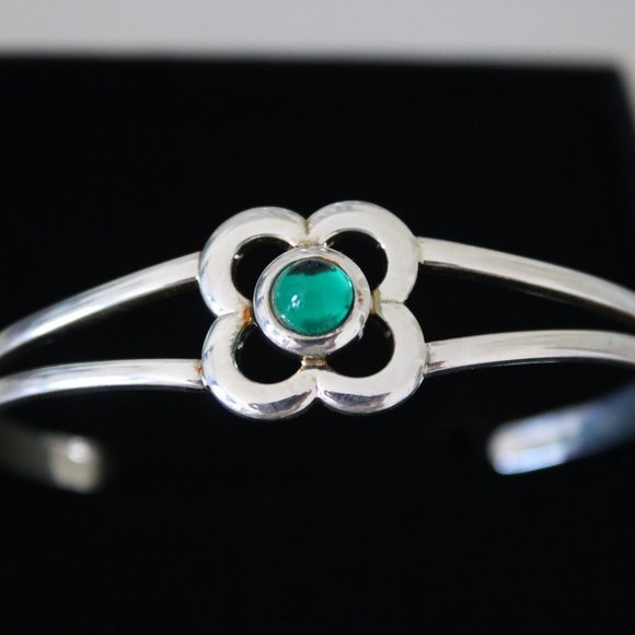 May Emerald Birthstone Bracelet - Picture 3 of 4